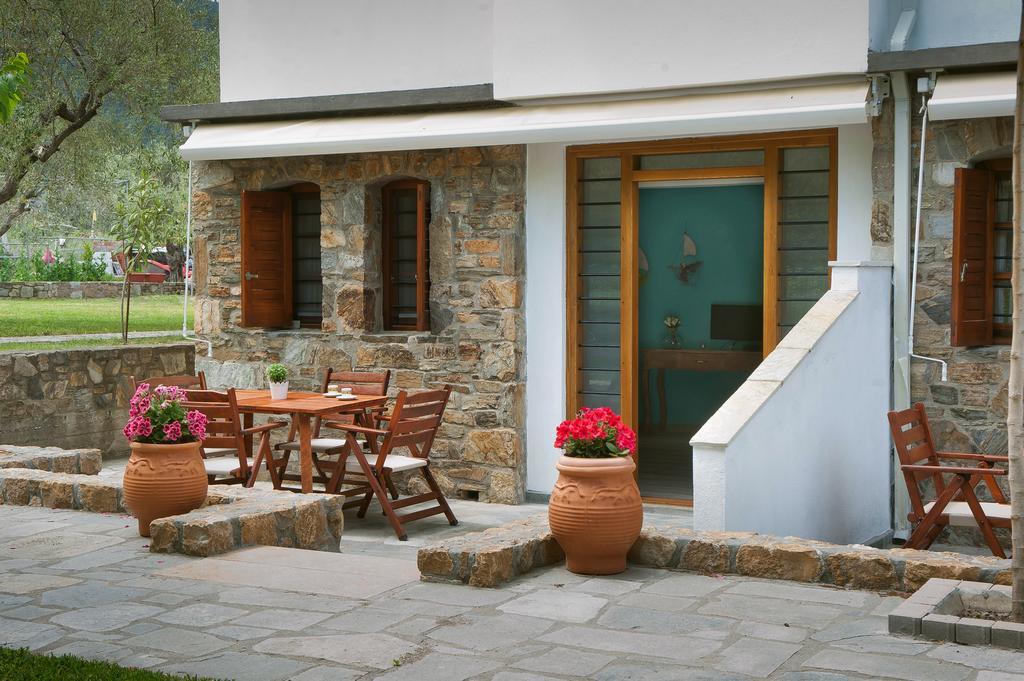 Sofia'S House Apartment Vourvourou Exterior photo