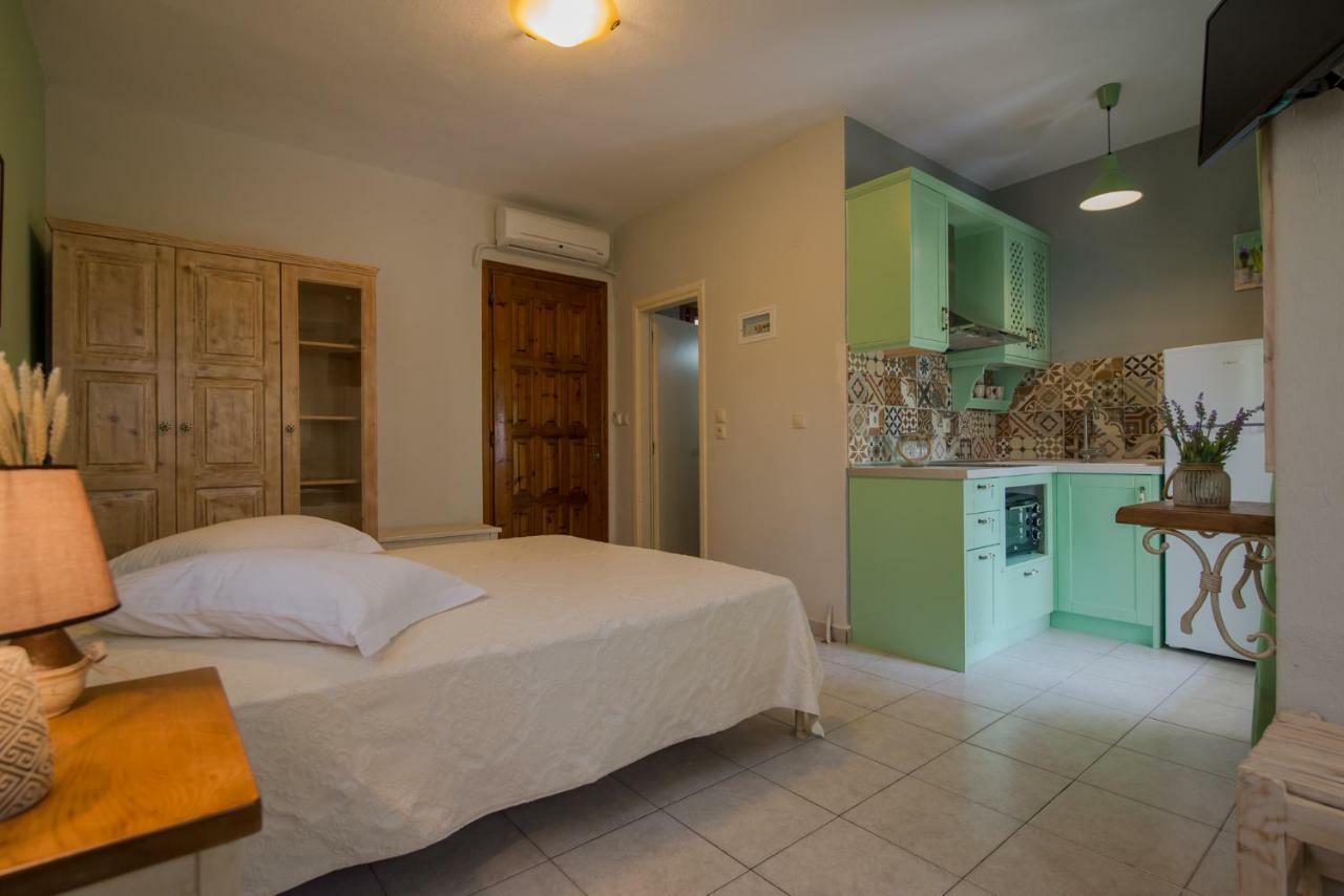 Sofia'S House Apartment Vourvourou Exterior photo